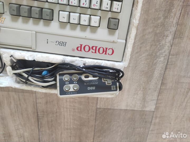 Игровая приставка Сюбор / dendy