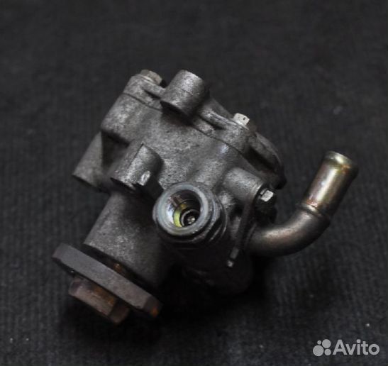 Насос гидроусилителя руля Volkswagen Golf V 1.6