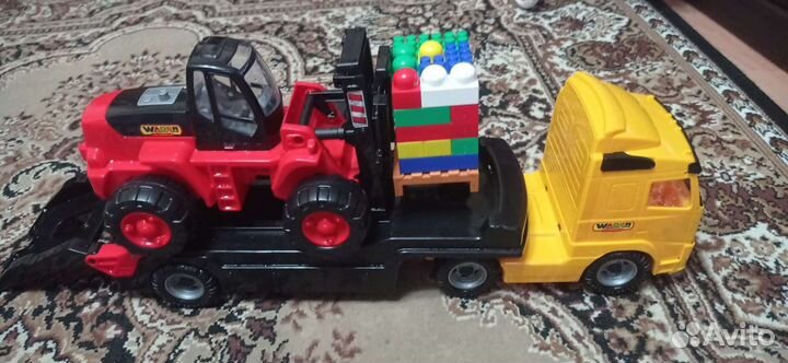 Игрушка грузовик
