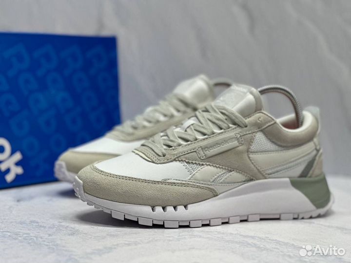 Кроссовки женские Reebok Classic Leather