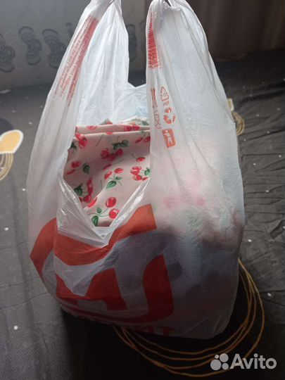 Вещи пакетом отдам бесплатно