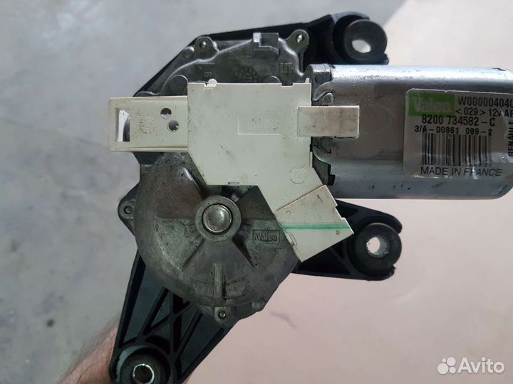 Моторчик дворника двери багажника Renault Duster