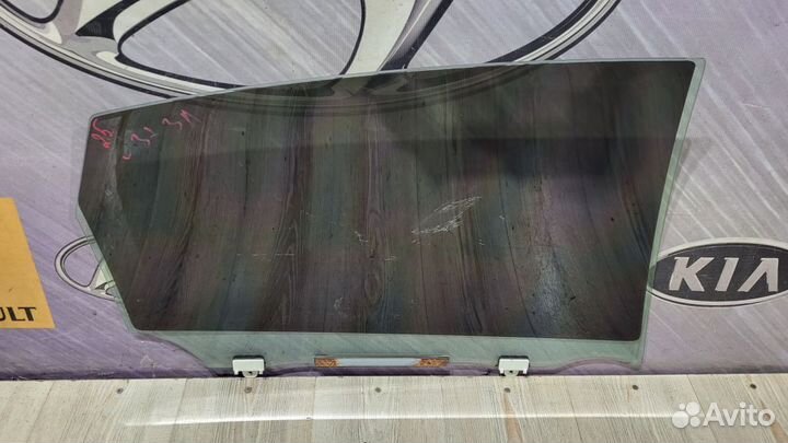 Стекло боковое двери Nissan teana J32 Лев