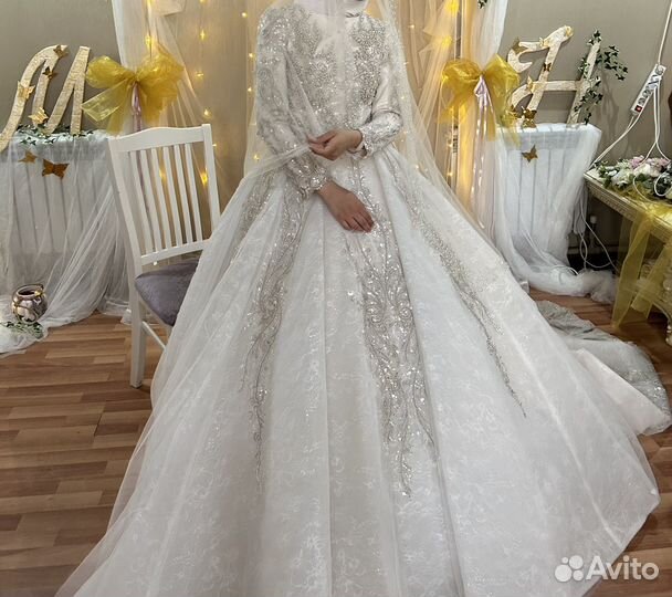 Свадебное платье