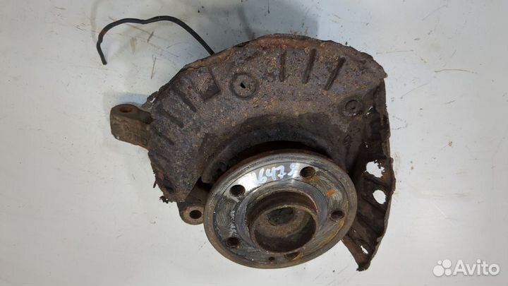 Ступица (кулак, цапфа) правая передняя Mercedes Vito W639