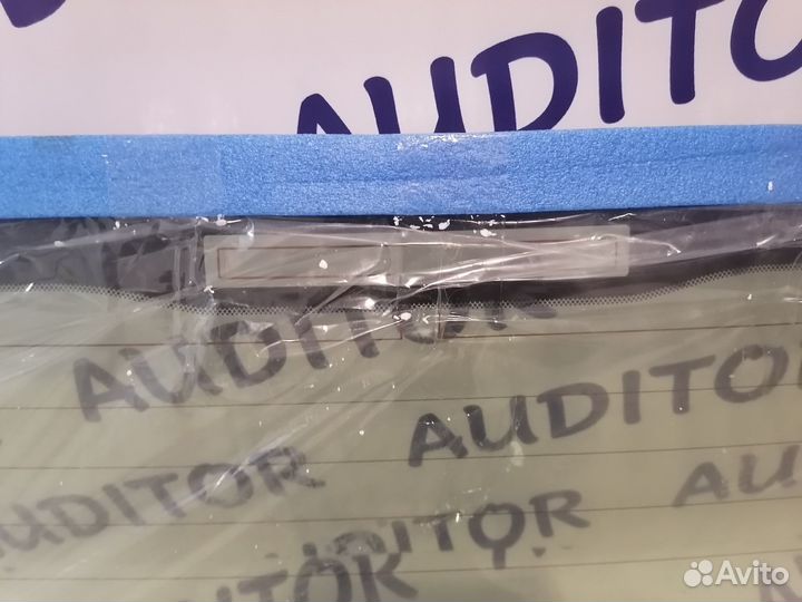 Стекло крышки багажника TLC 300 2021—