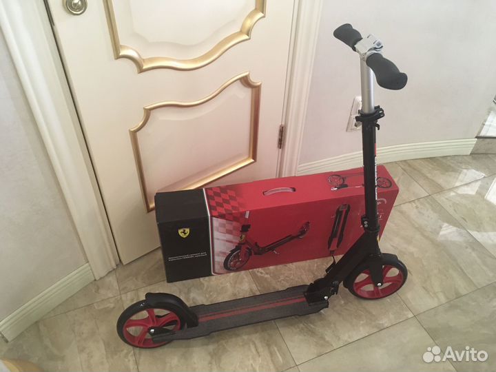 Самокат Ferrari