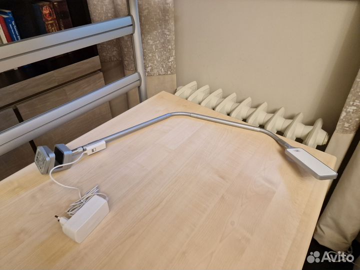 Школьная парта и стул