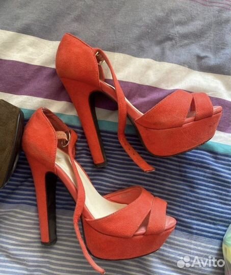 Босоножки 37