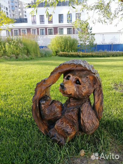 Беседка. Статуэтки из дерева