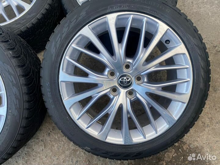 Колеса на toyota camry r 18 (оригинальные)