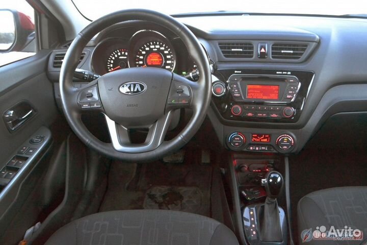Накладка в руль Kia Rio 3 до рестайл
