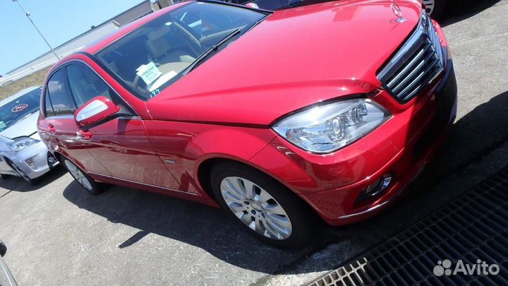 В разборе Mercedes Benz W204