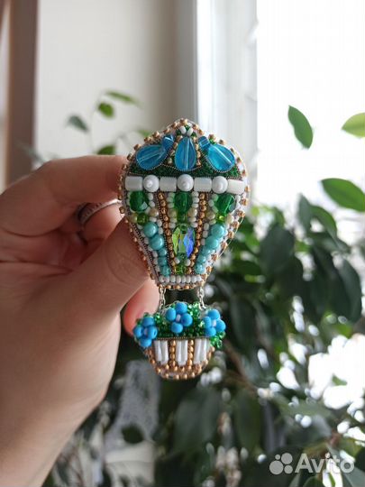 Брошь воздушный шар