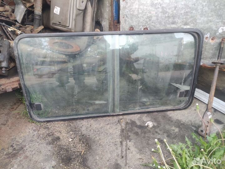 Стекло боковое Kia Pregio