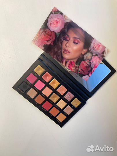 Huda Beauty тени rose gold remastered палетка