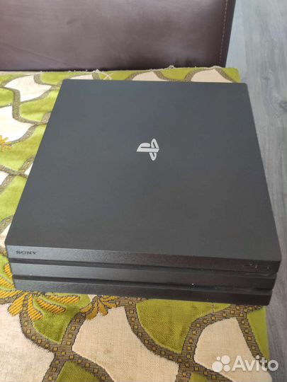 Sony PS4 pro 7208B