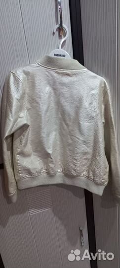 Курточка на девочку