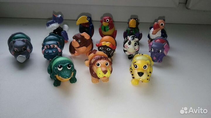 Игрушки из Киндер сюрприза 90 г