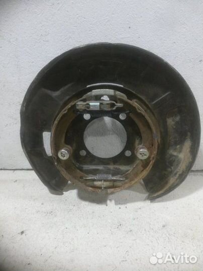Тормозной барабан задний левый Lexus Is 2005