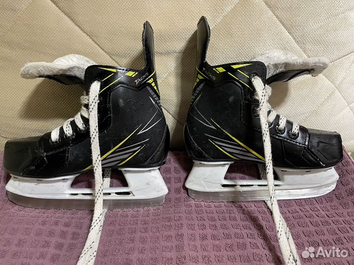 Коньки хоккейные детские CCM Tacks 1092, 29 размер