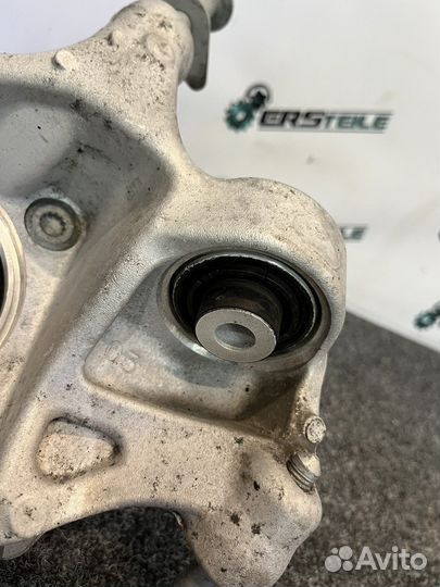 Кулак задний правый Audi Q7 SQ7 Q8 2018