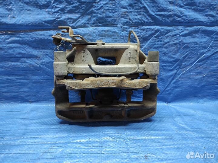 Суппорт тормозной передний правый Audi A6 C5 Allro