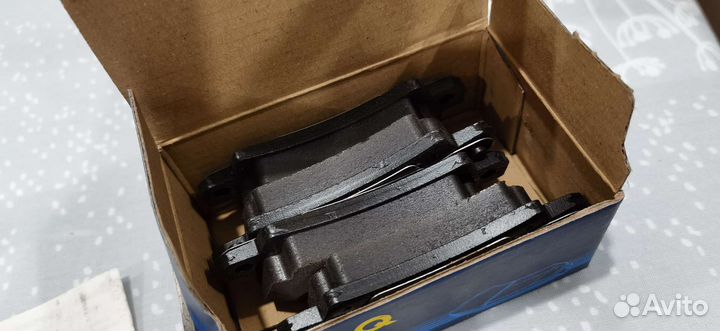 Тормозные колодки задние на Toyota corolla 120