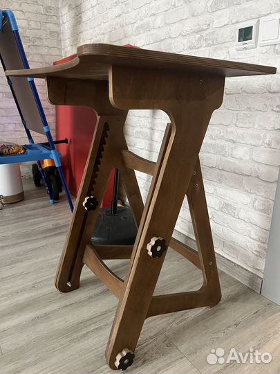 Растущий стол конторка