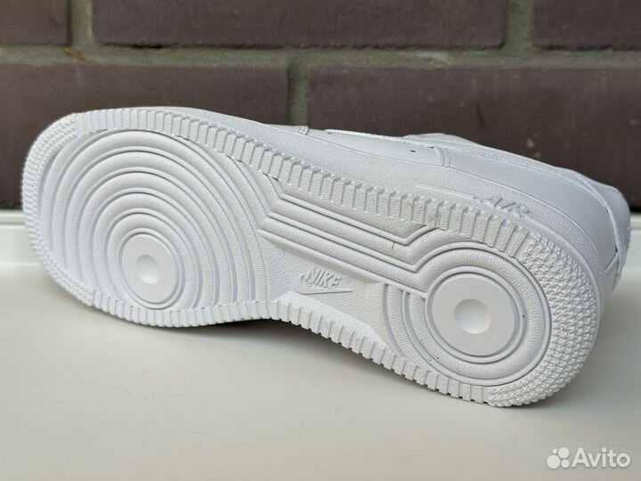 Кроссовки белые весна Nike Air Force 1 Low