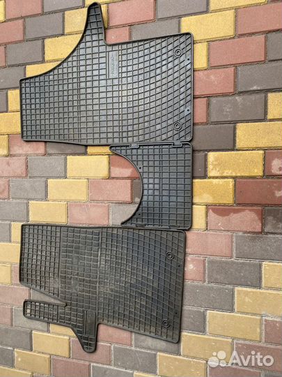 Автомобильные коврики бу резиновые