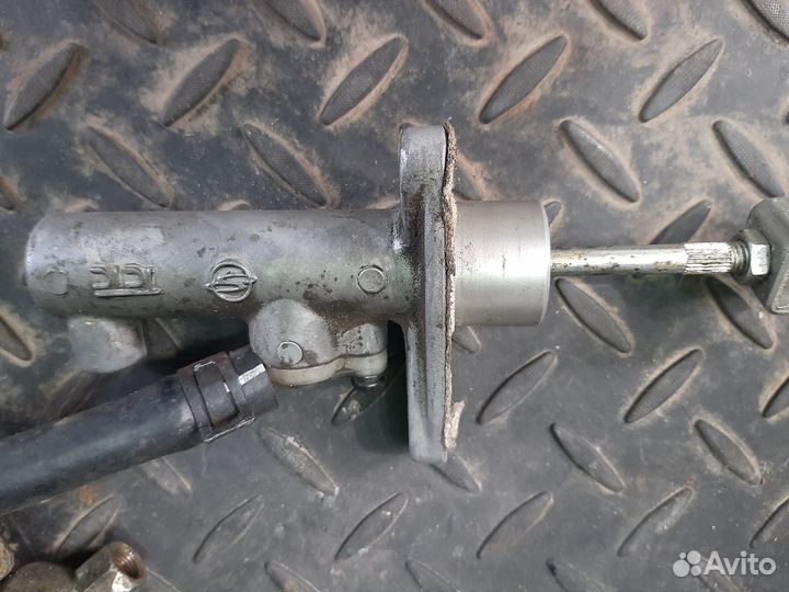Главный цилиндр сцепления ssang yong actyon 2011