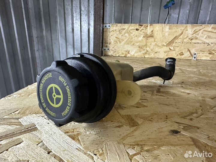 Бачок гура ford focus 2 рестайлинг