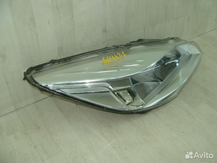 Фара правая Ford Kuga