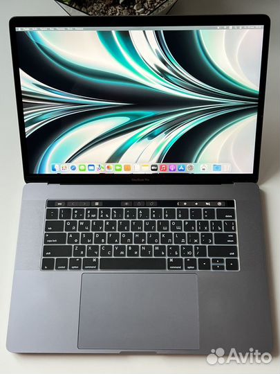 MacBook Pro 15” 2017, Core i7 16GB 256GB