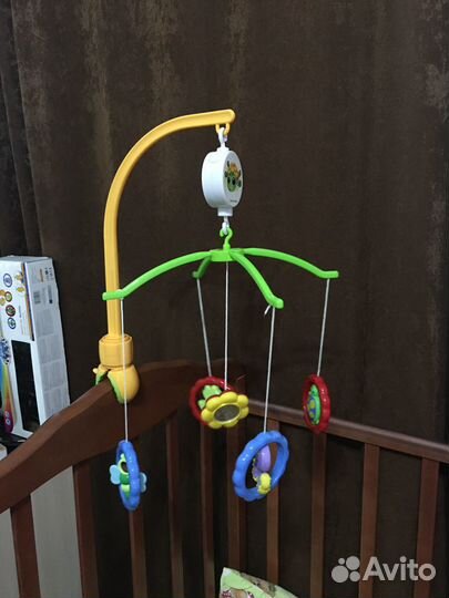 Музыкальная карусель на кроватку