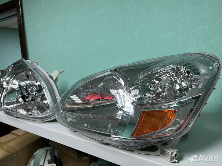 Фары Toyota Platz / Echo