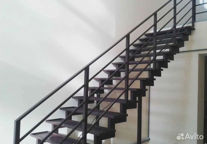 Лестница на второй этаж