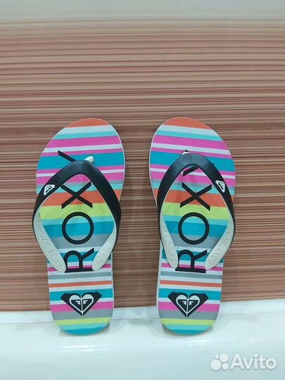 Новые шлепанцы детские размер 28-29