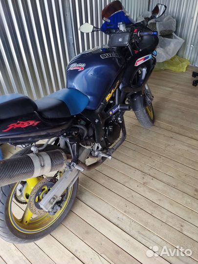 Suzuki sv650s