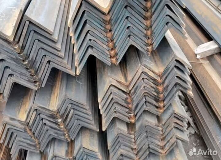 Уголок равнополочный 32х32х3,0 UGR-4351