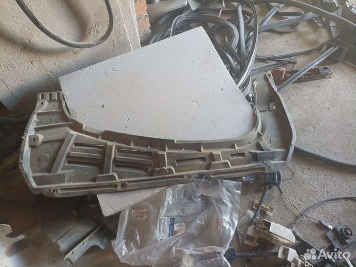 Пыльник двигателя нижний nissan Tiida 75892-EL000