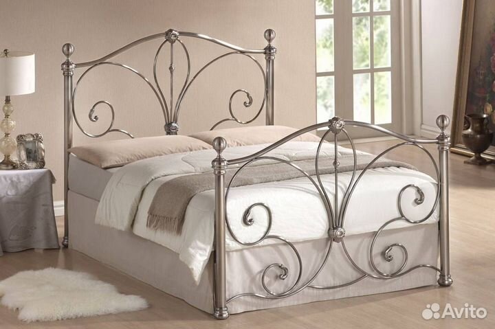 Кованая кровать