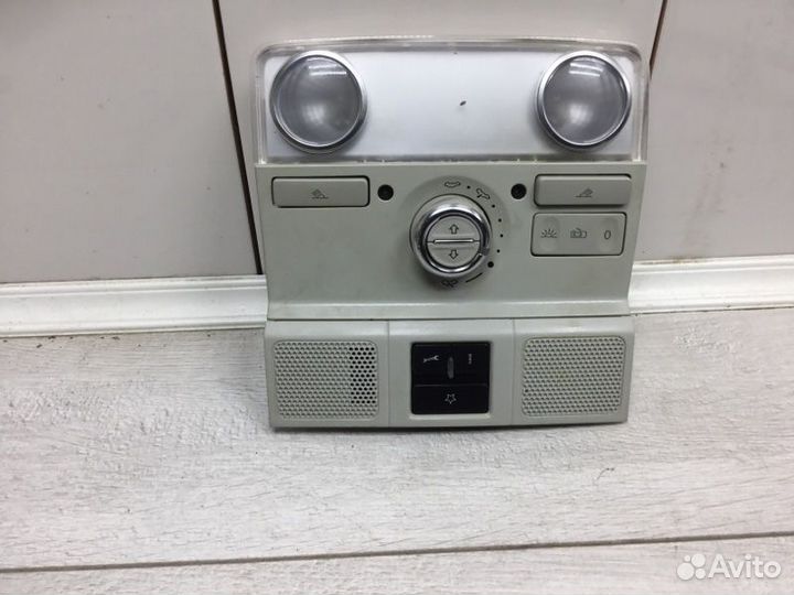 Плафон подсветки салона Volkswagen Passat