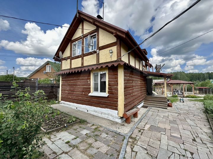 Дом 82 м² на участке 15,6 сот.