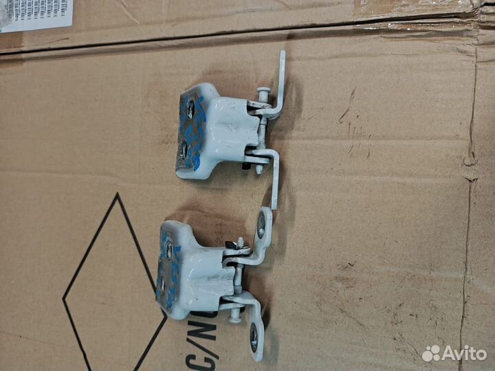 Петли задней левой двери LADA Vesta Cross