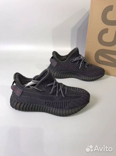 Кроссовки adidas yeezy черные