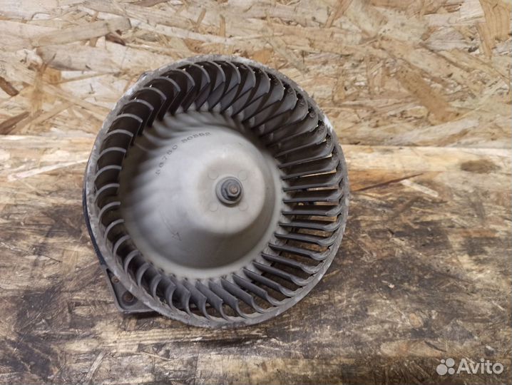 Моторчик печки Nissan Almera N15