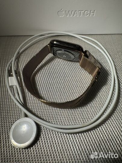 Apple Watch 4 44mm stainless steel gold