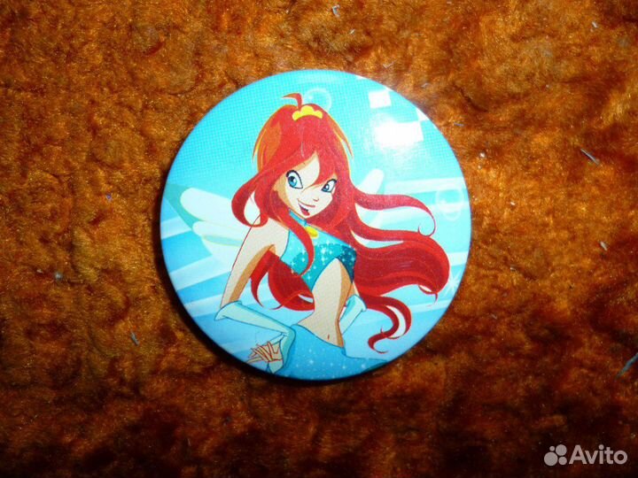 Фигурки, киндеры, журналы, значок Винкс Winx